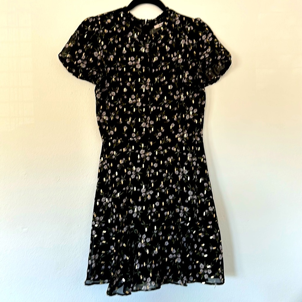 Very nice dress! Perfect condition!